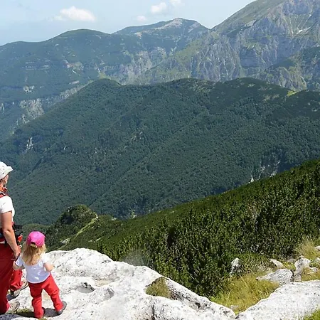 Charming In With Mountain View, 60 M² 公寓