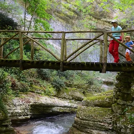 Charming In With Mountain View, 60 M² 公寓 *