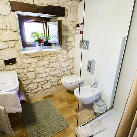 Charming In With Mountain View 60 M² Apartment